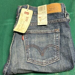 Levi jeans 515 Misses 8 medium￼